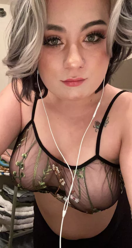 Looking for a snuggle buddy. I promise I’ll put on my black lipstick for the snuggling🖤 by SnooPeanuts5641