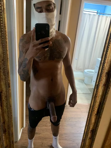 Looking for a workout buddy by flylatinopapi