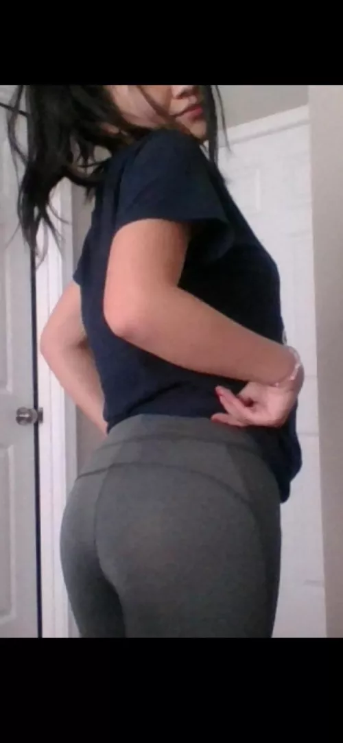 Looking for bill and relaxed bwc in Ohio who wants a bj from my gf. Dm me by hornyallthetime1111