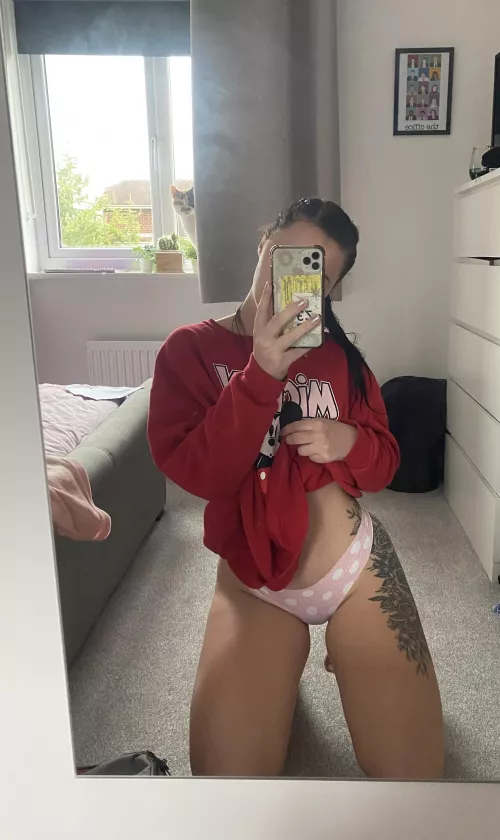 Looking for cock tribs but begging for a cum trib for my baby girl!! Kik tfor111 I have nudes and vids for big cocks by tfor11