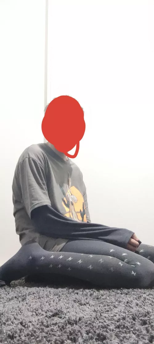 looking for cuddles before sleep UwU by UwU_Im_a_simp