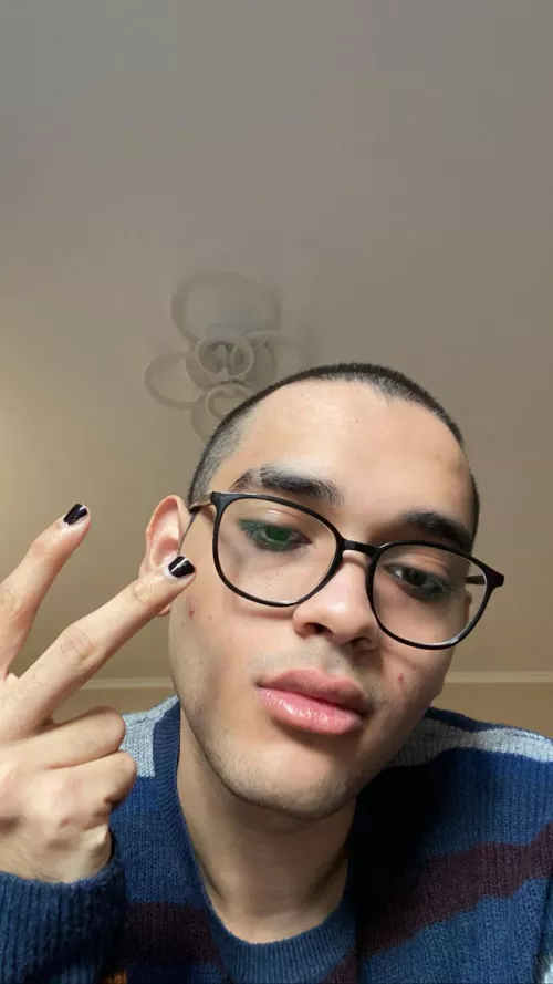 Looking for gaymers to play some league of legends with. No ragers plz 😭(EUNE) by Coolocooclo