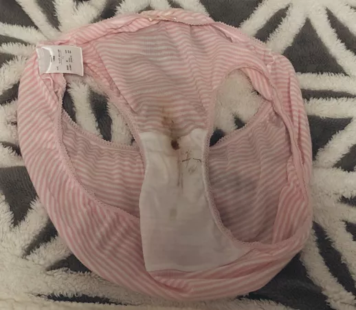 Looking for girl with smelly unwashed pussy by Metalbear1989