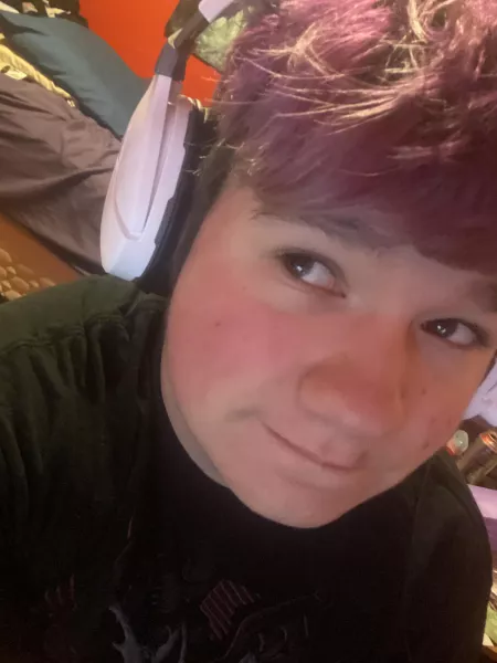 Looking for some Overwatch pals. Prefer console, but down to do arcade or quick plays with PC players 🙃 by LateNightTeddyBear