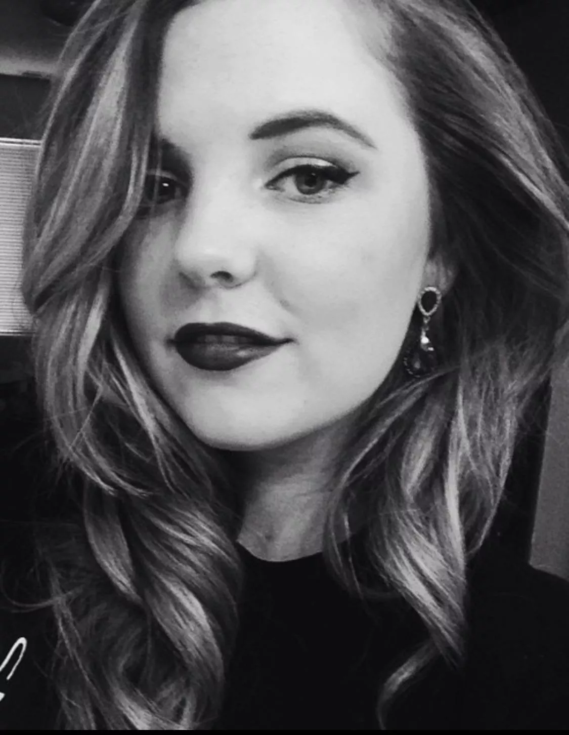 Looking for someone to cum on my cousins pretty face. Dm me or kik me: naughty.4.life posted by Naughtymormon01