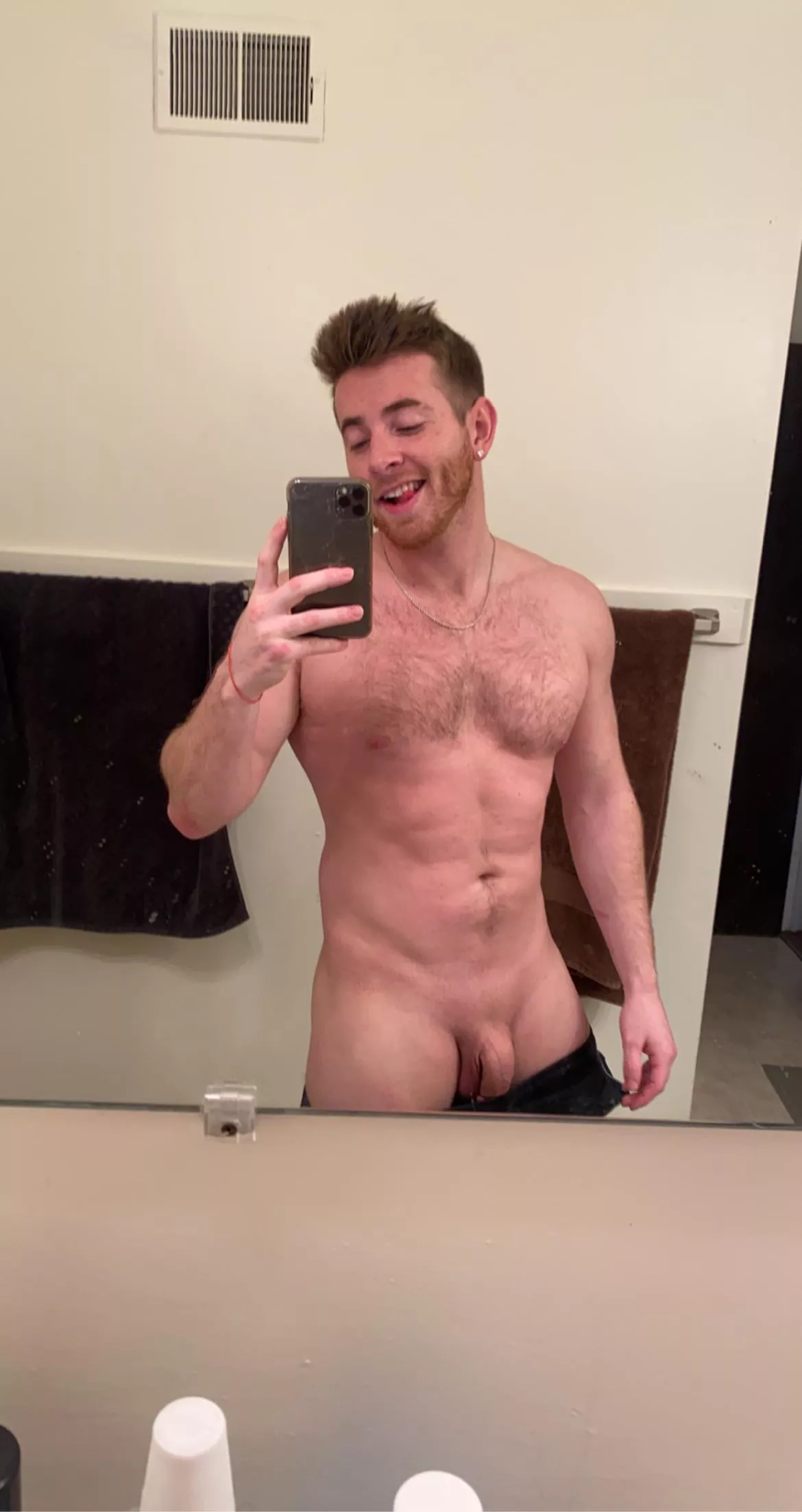 Looking for somewhere too put my cock 😉 posted by boynextdoor_15