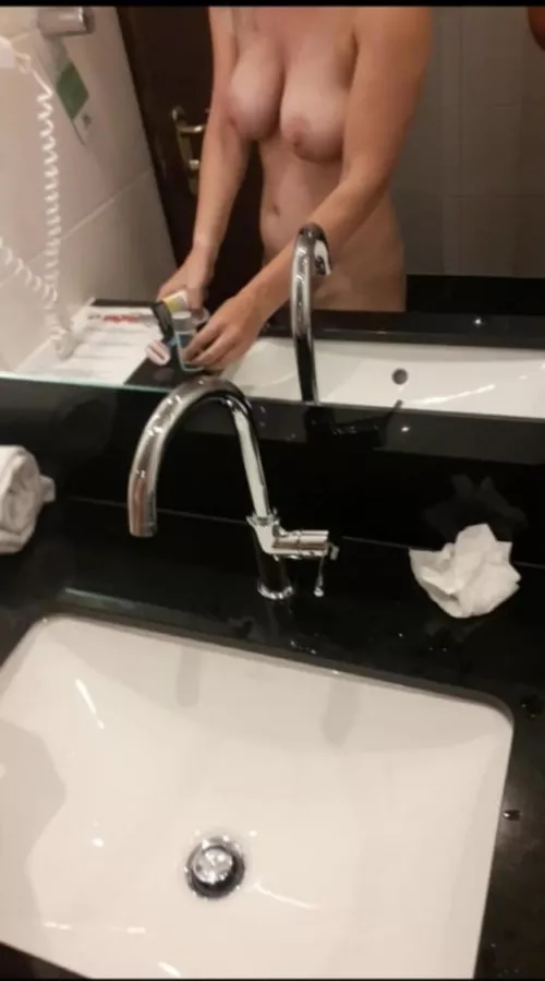 Looking for threesome by dennis16042011