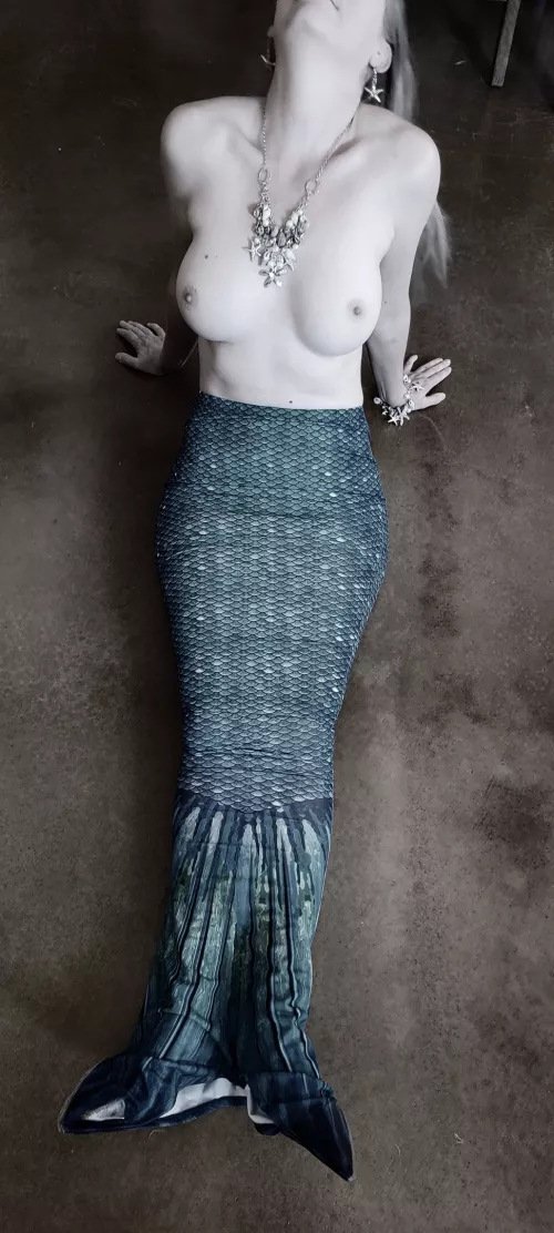 Looking for water by LoveWitch69