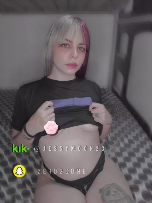 looking fun? write me 😈 💢PAY2PLAY💢 Let me help you cum✨ KIK ME OR SNAP ME 👇🏻 by zero2sune