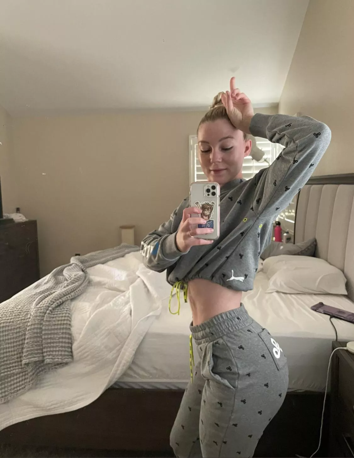 looking good in C9 Merch 🍑 posted by xtrovxrt