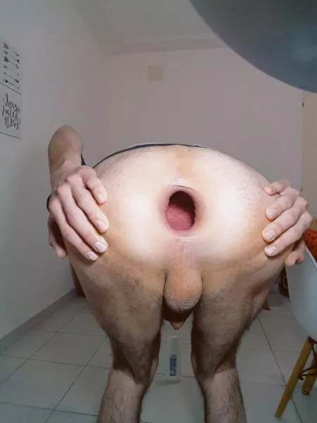 looking huge by 1234bottle1234