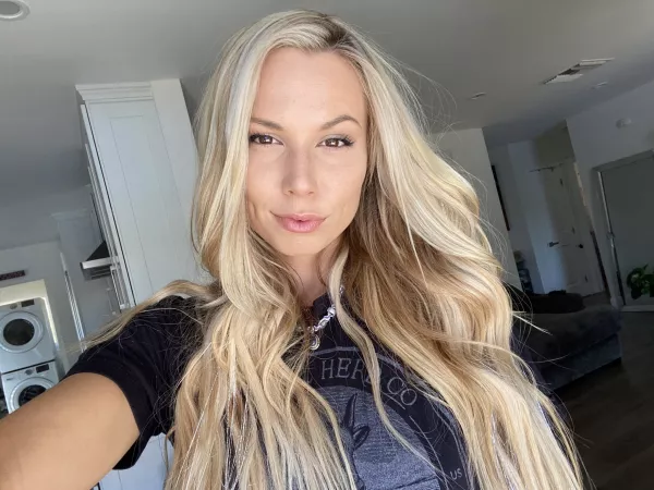 Looking like a bond girl by jmselrod