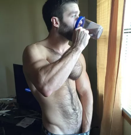 Looking out the window (X-Post /r/morningbro) by menareamazing