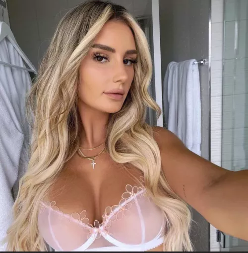 Looking so good by Good-Contact-5292