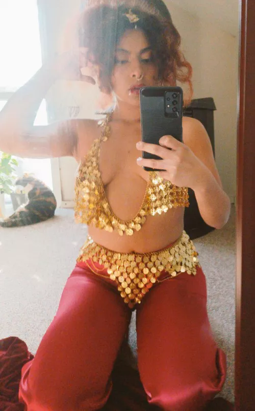 Looks better when I shimmy and shake it off by Fathertamara