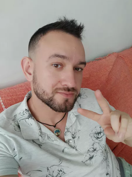 Looks like I have a new haircut by Brbenny