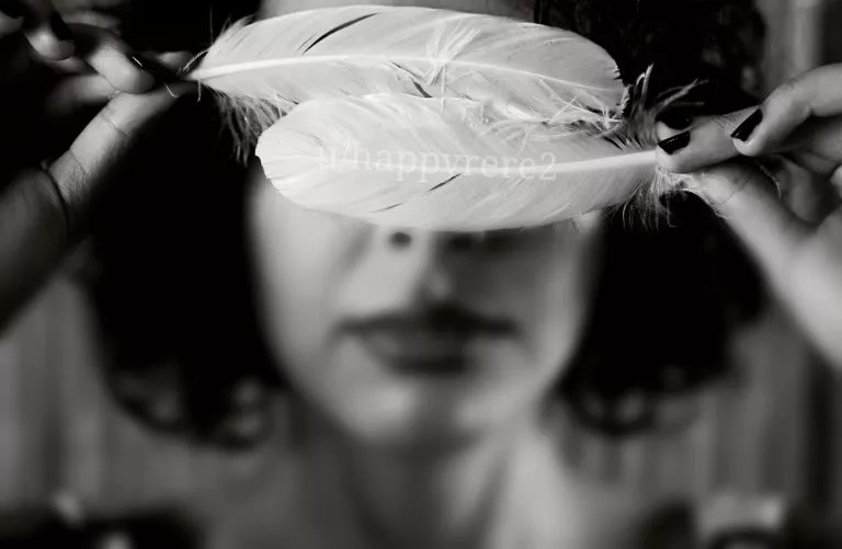 Looks like my white feathers are falling faster and faster... untill I fully become a fallen angel [F] by happyrere2