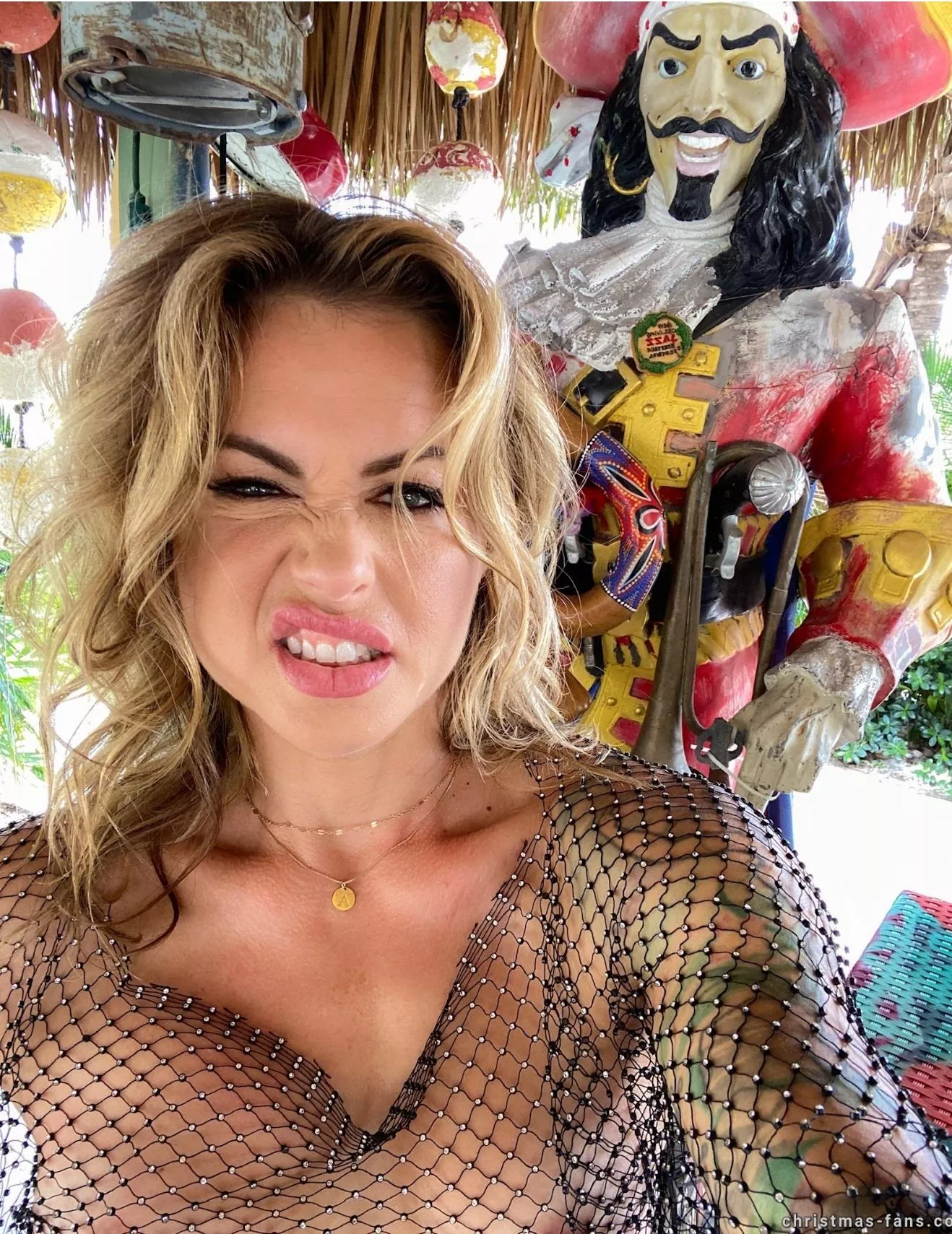 Looks like she's got nice nipples. 😁 posted by RedWingsFan2K18