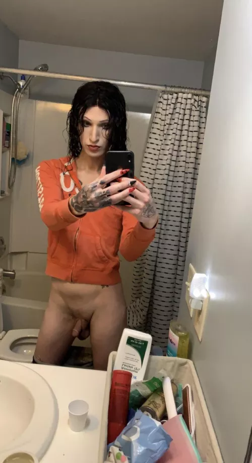 Looks small, but I’m a grower 💋 by uniquestarr