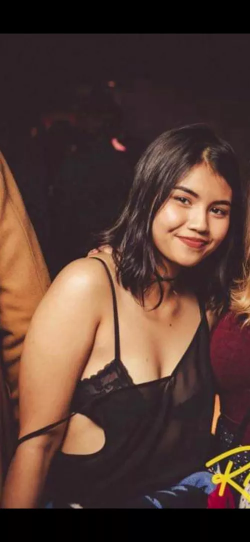 Loose dressing at the club by Ijustwannaj3rk