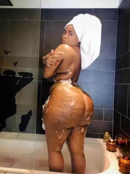 Lorraine LionHeart by MykeStown