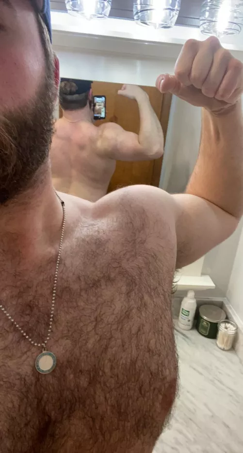 Lots of progress in the gym lately. Started a clothing business that I will be introducing soon. 🤩🏳️‍🌈 by cmj19