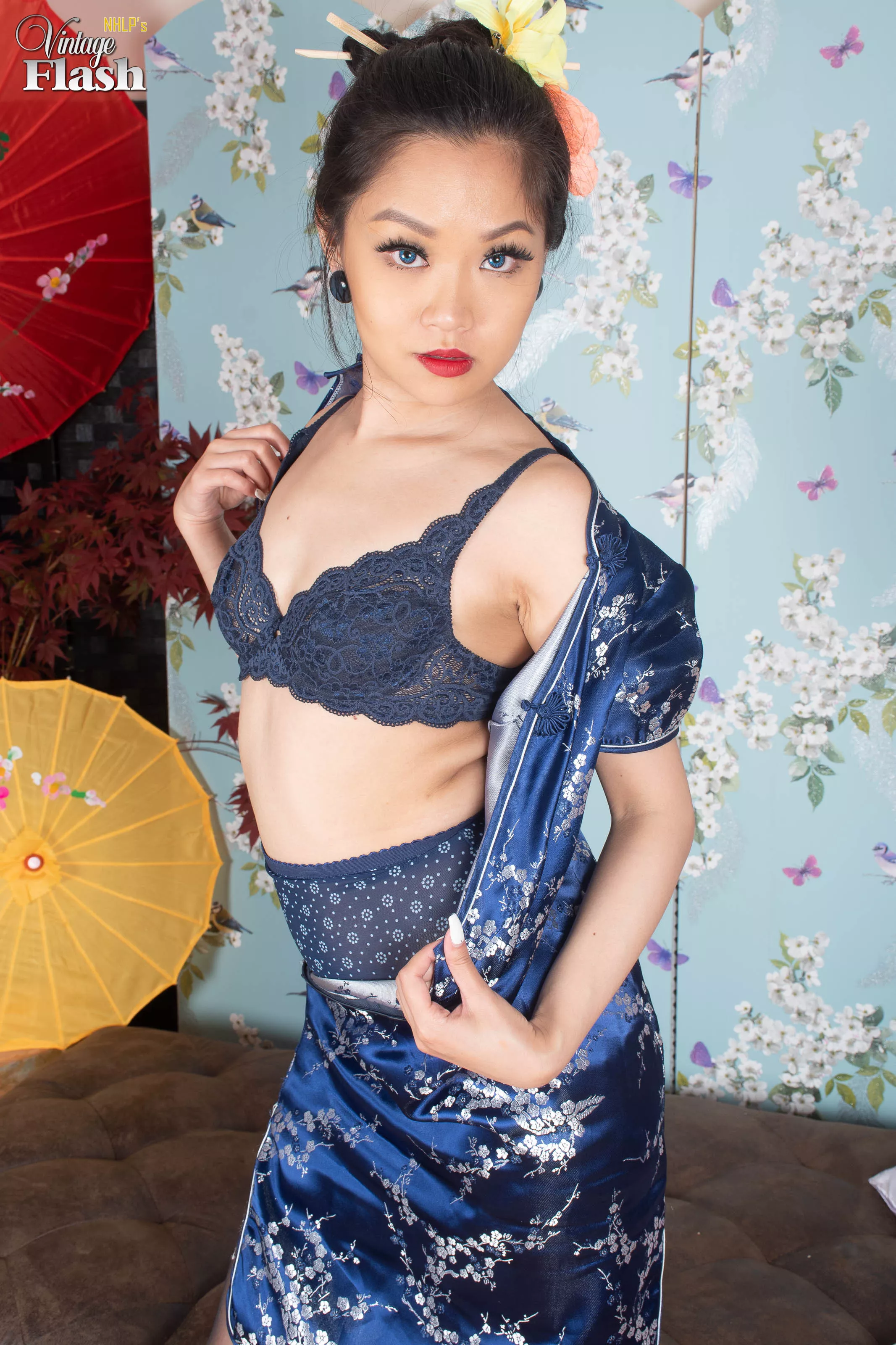 Louisa Lu posted by shume