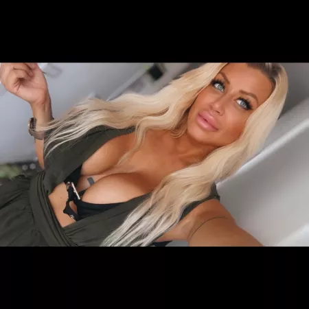 Louise by Paracetamol91