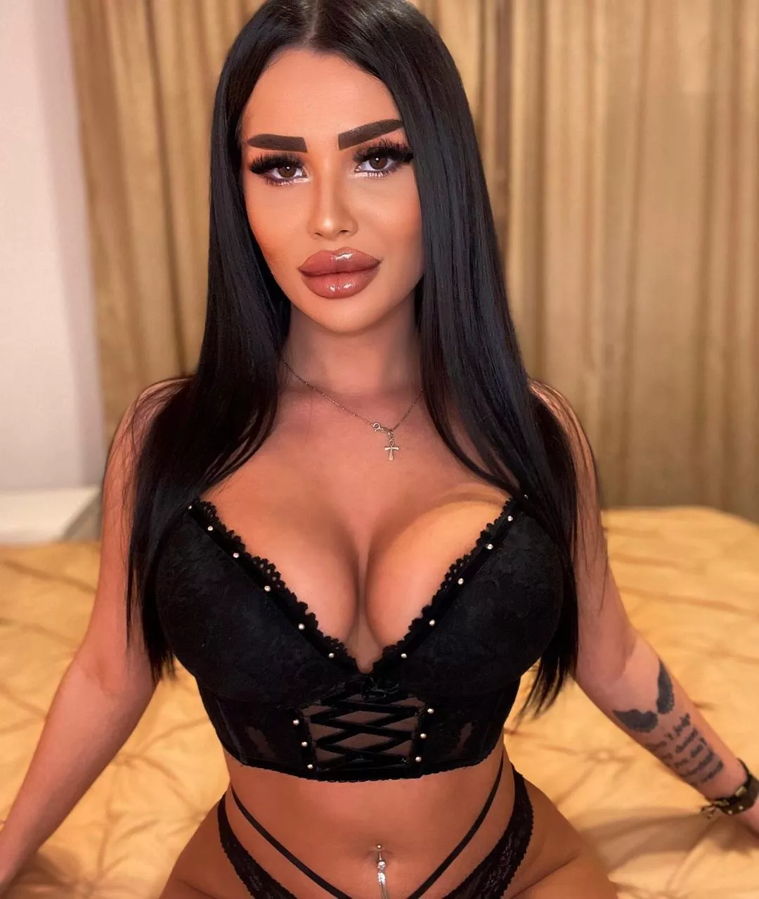 louisse_luiza30 posted by gooningaccount