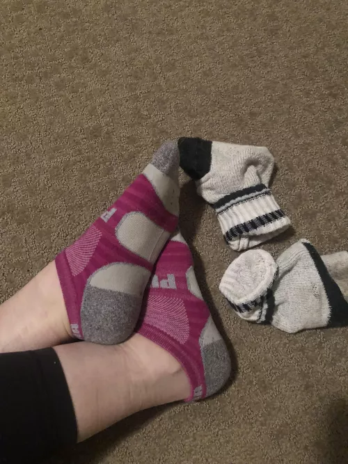 Lounge, brunch, yoga, coffee, walks & repeat! 😊👏🏼♥️ msg if you’re interested in these beauties, worn allll weekend long by SilviaFord21