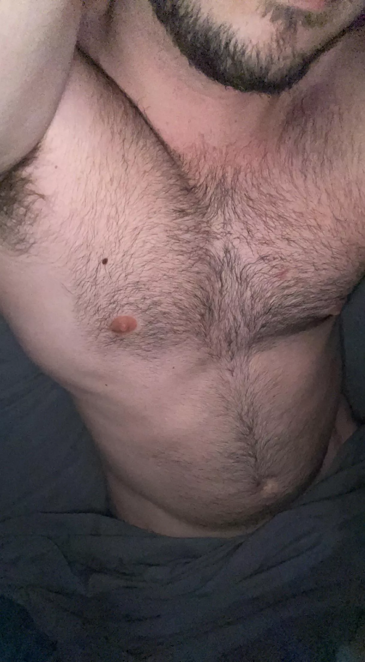 Love a beefy stocky dude ;) Life pretty shitty but physically feeling good. DMs always open for beefy men 🤤 posted by trippyJonlean
