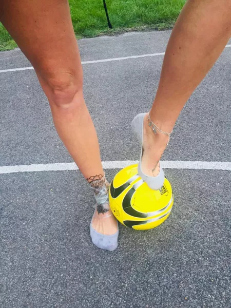 Love a bit of arch with your socks?😉💕🙏 by kokkina_aphrodit