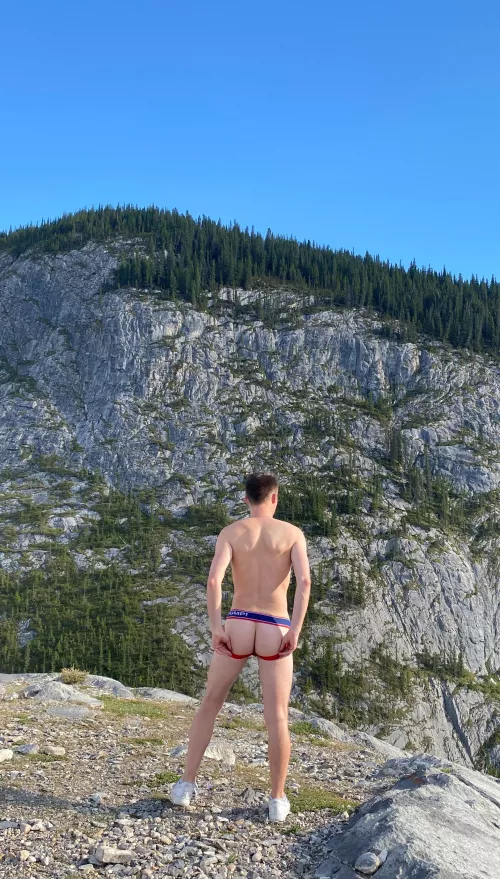 Love a good hike ⛰ by TheNickTaylor