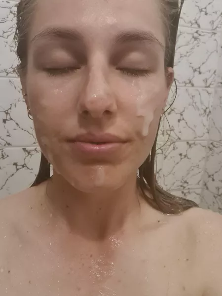 Love a good shower facial 😈💦 by gsassy2021