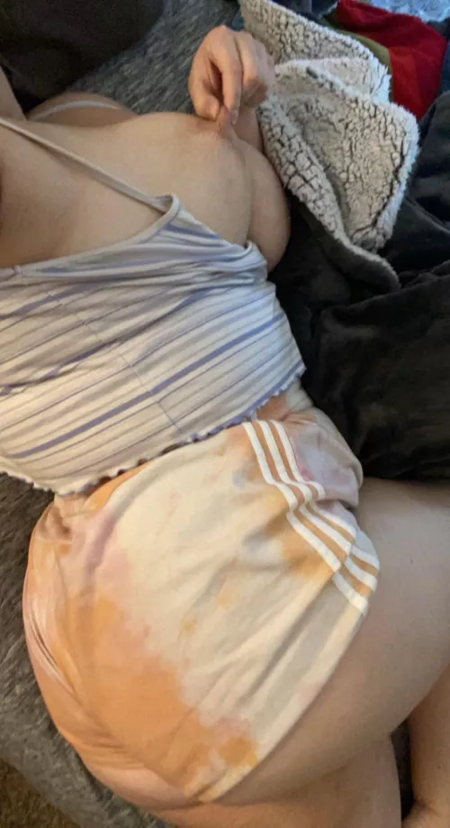 love a good tug by bad_nurs3