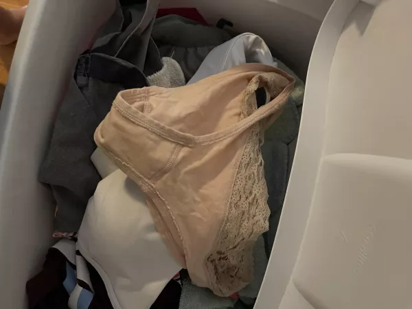 Love a hamper dive by PolarBearTNails