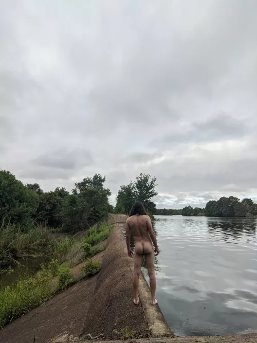 Love being naked in parks. Going to take some more pics outdoors in a couple hours 😉 by lovinoutdoors