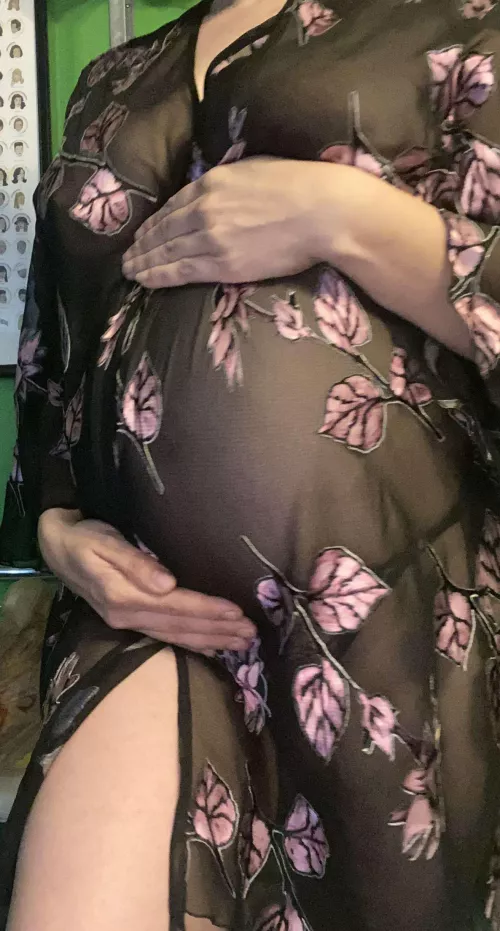 Love being pregnant and feeling sexy by pregnantandpretty