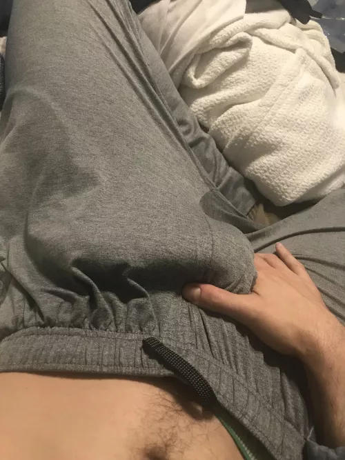 Love cooler weather finally setting in. Nothing like showing off in grey joggers. by bigmidnightman11