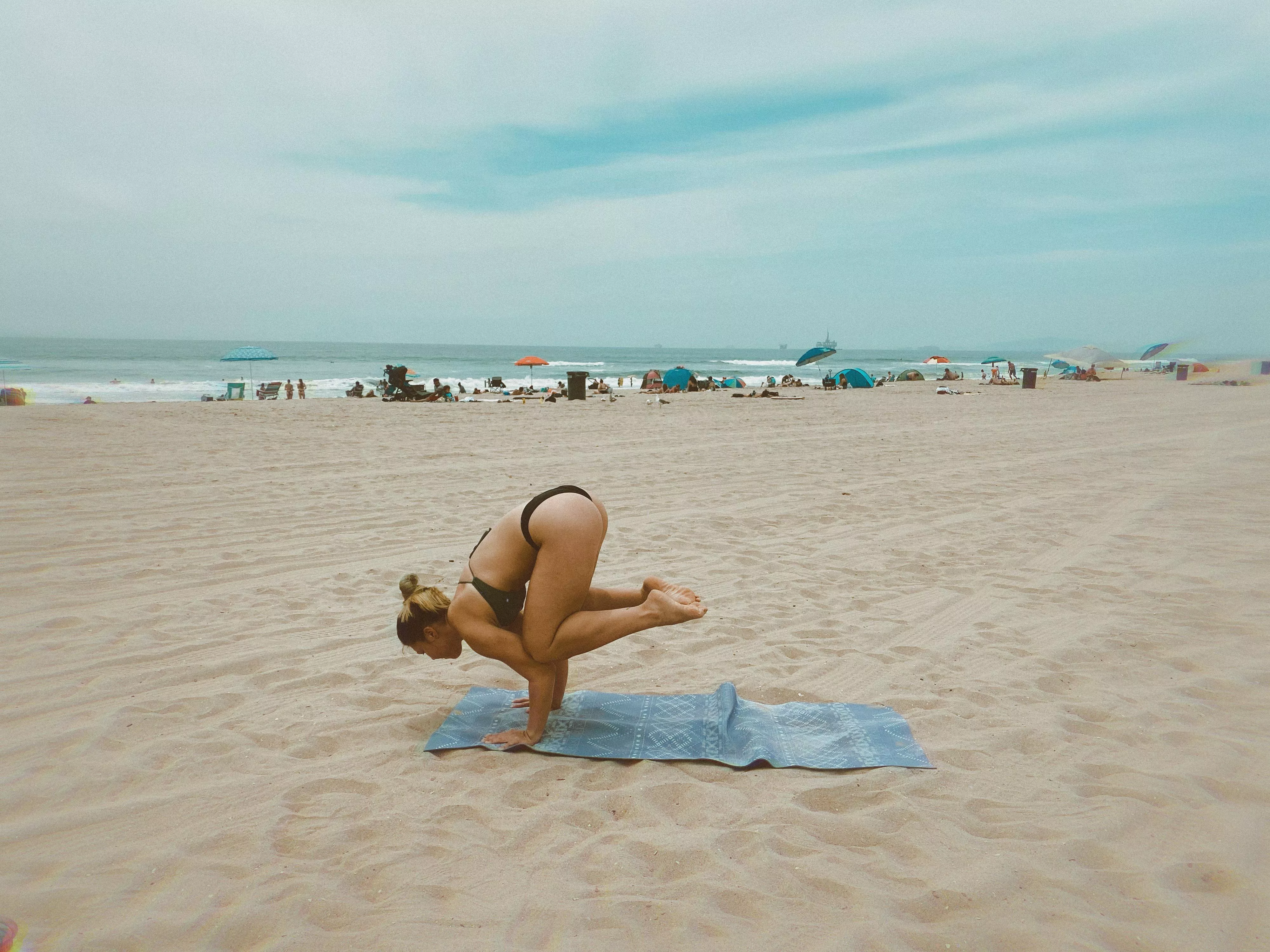 love crow pose ✨ posted by kashleyyy