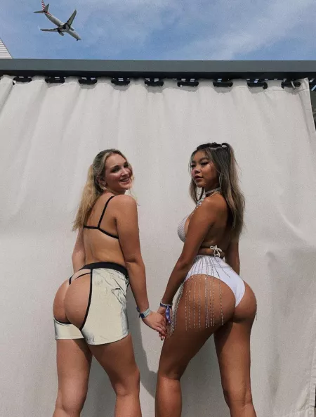 Love festivals by dametreious