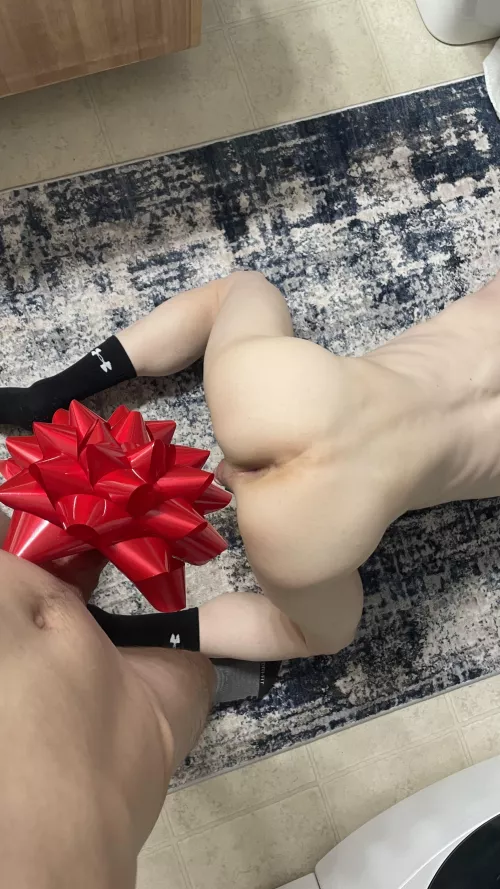 Love giving presents on Christmas! 😏🎁 by luke_anthony88