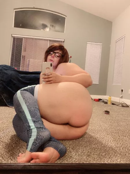 😍 love her cakes by MeekMeek44