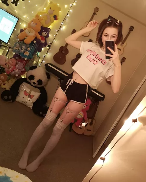 Love her figure by throwaqqount