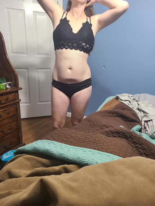 Love her in black by Txmech92