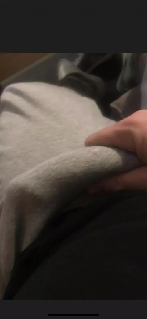 Love how grey joggers show so much detail. by benj0883