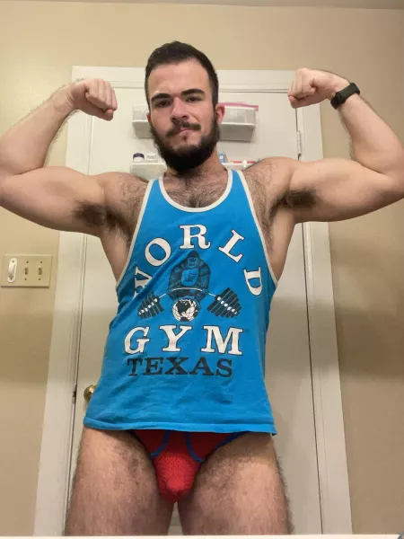 Love how much hair this tank shows. by akafamilyfunny