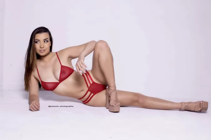 Love how this shoot came out [oc] by momoneyymoprobz