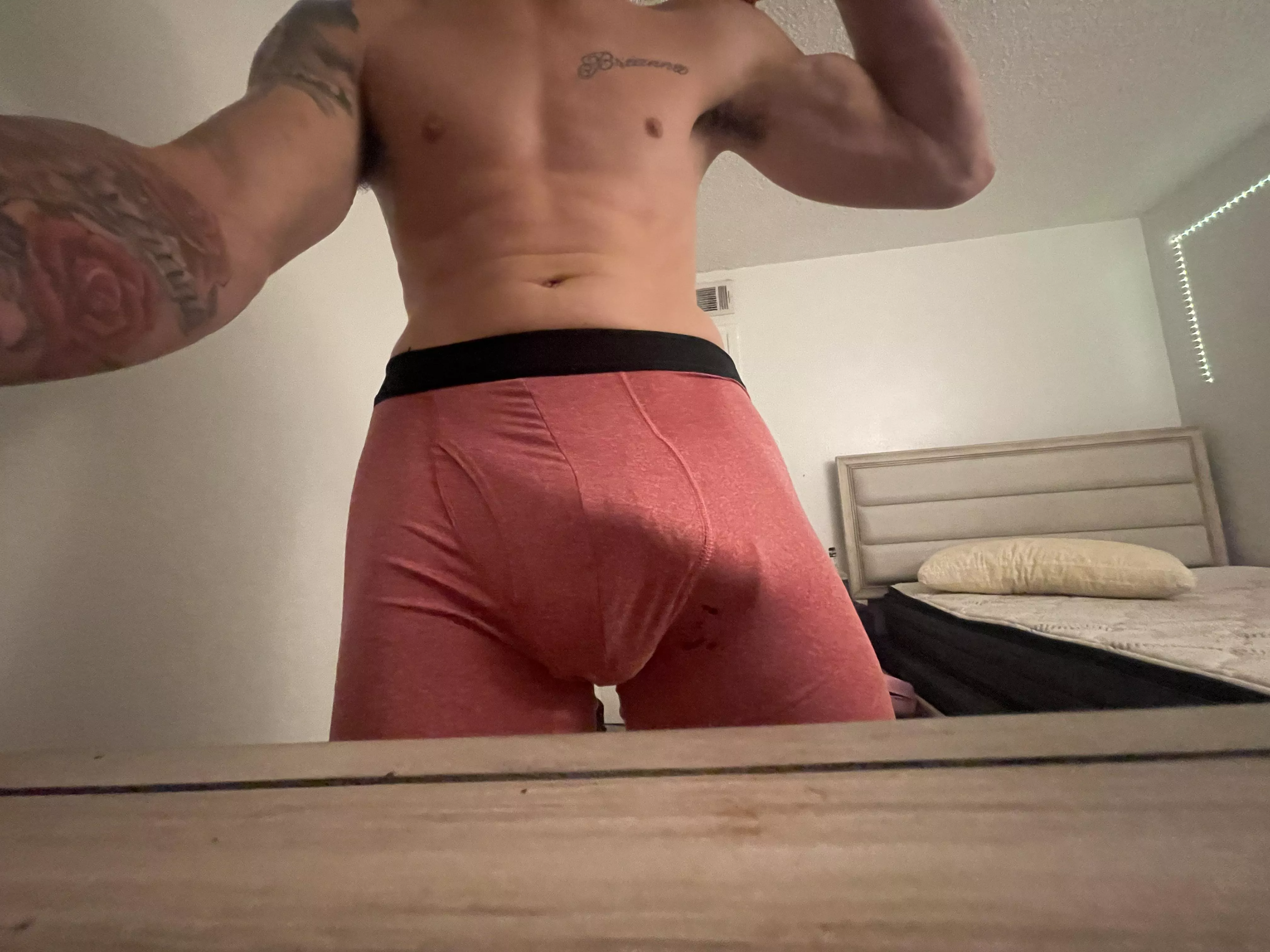 Love how’s these boxers make him look. posted by jhans3304