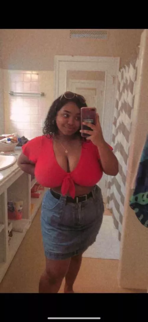 Love huge boob mom on bully stuff always fun to se gifs and caps or rp if you can using Samantha lily/catfish me. Whatsthedeal93 by throwaway128384849